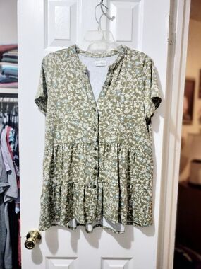 Wonderly Olive Green Floral Button-Front Peplum Tunic